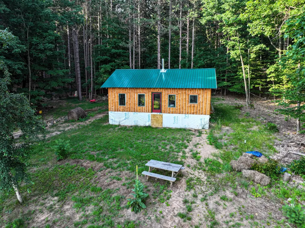 15940 Northwood Highway Arcadia Township MI 49613