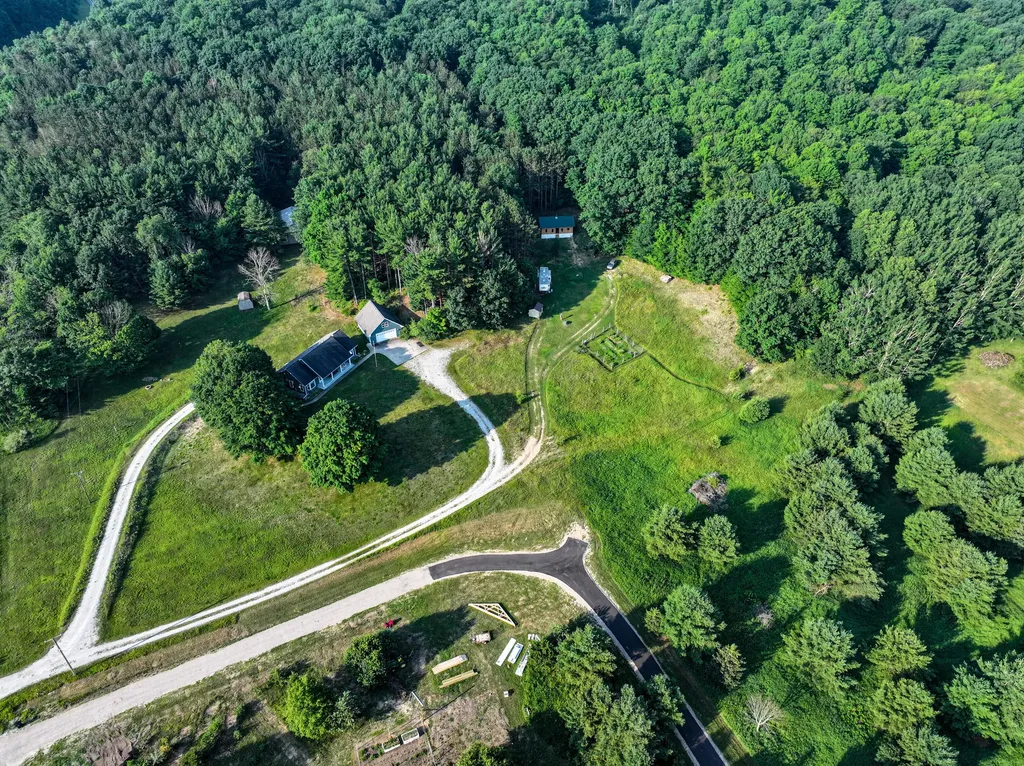 15940 Northwood Highway Arcadia Township MI 49613
