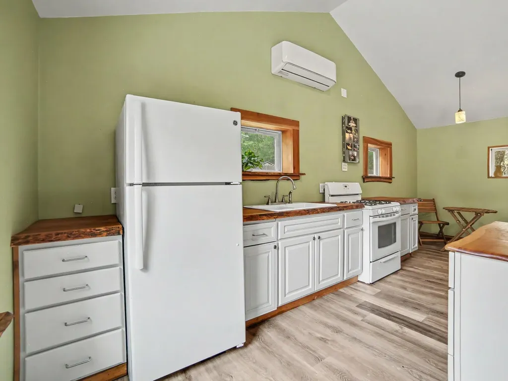 1514 S Walhalla Road Branch Township MI 49402