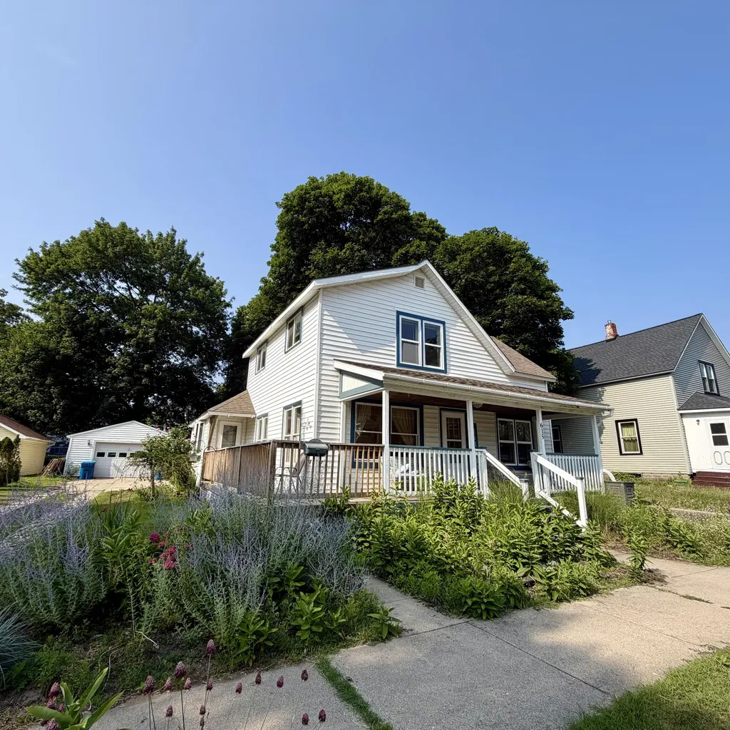 615 E Melendy Street Ludington City MI 49431