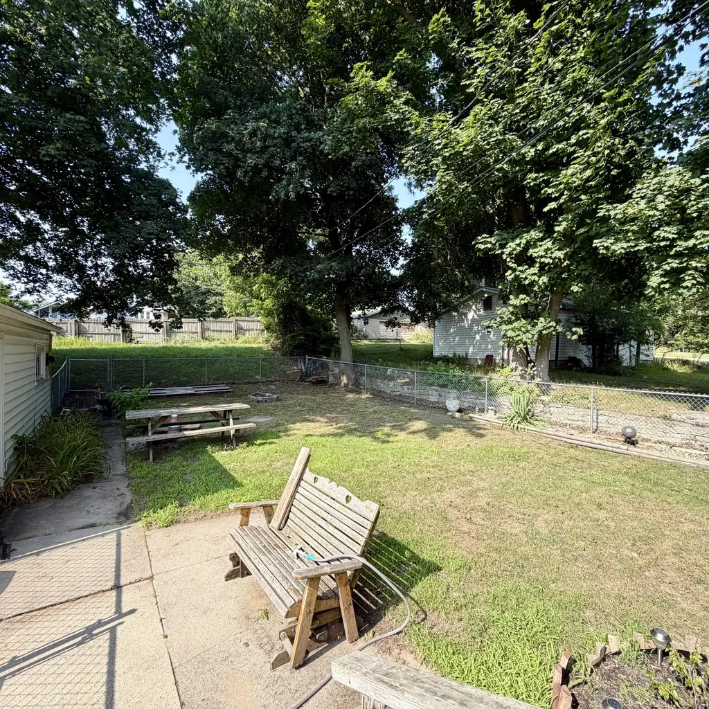 615 E Melendy Street Ludington City MI 49431