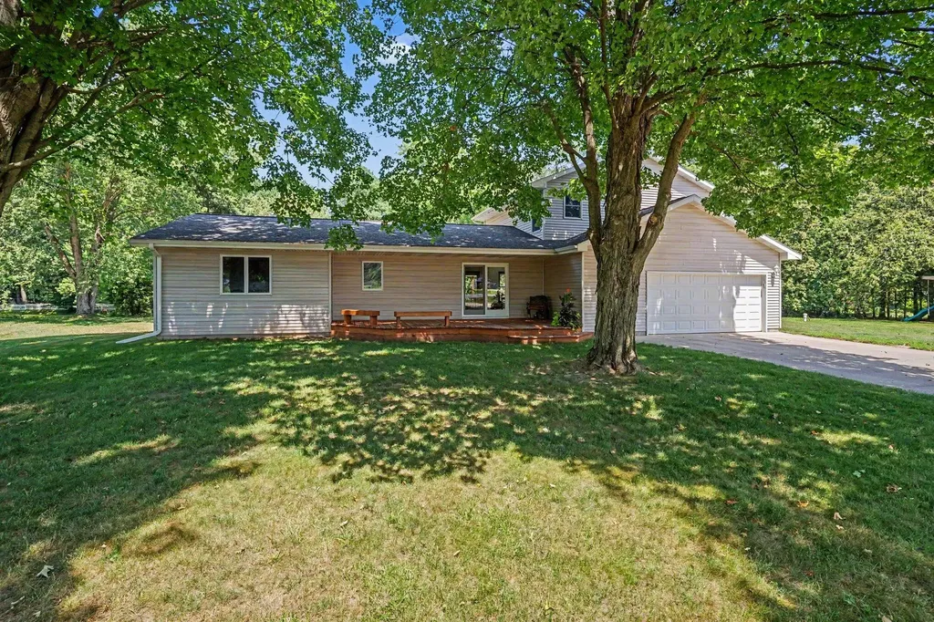 9064 E M20 Newfield Township MI 49421