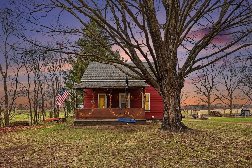 3521 S 204th Avenue Newfield Township MI 49421