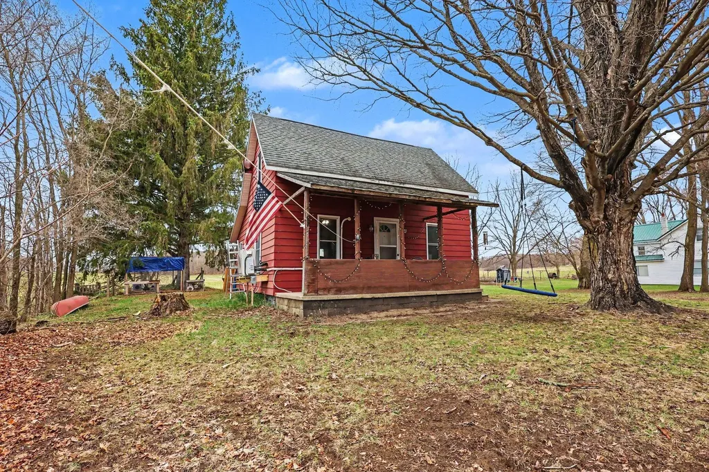 3521 S 204th Avenue Newfield Township MI 49421