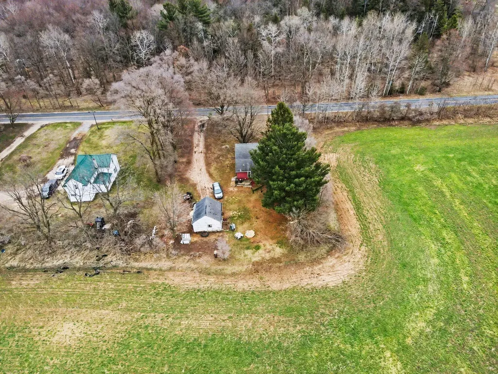 3521 S 204th Avenue Newfield Township MI 49421