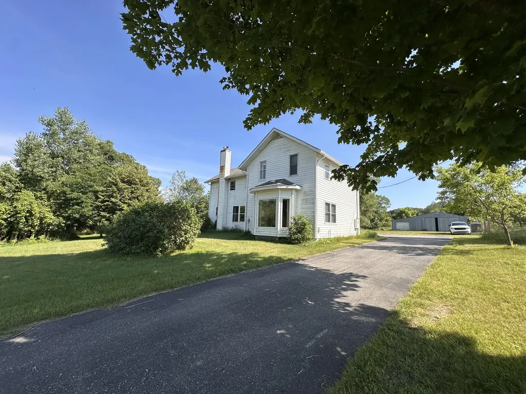 5372 W 8th Dayton Township MI 49412
