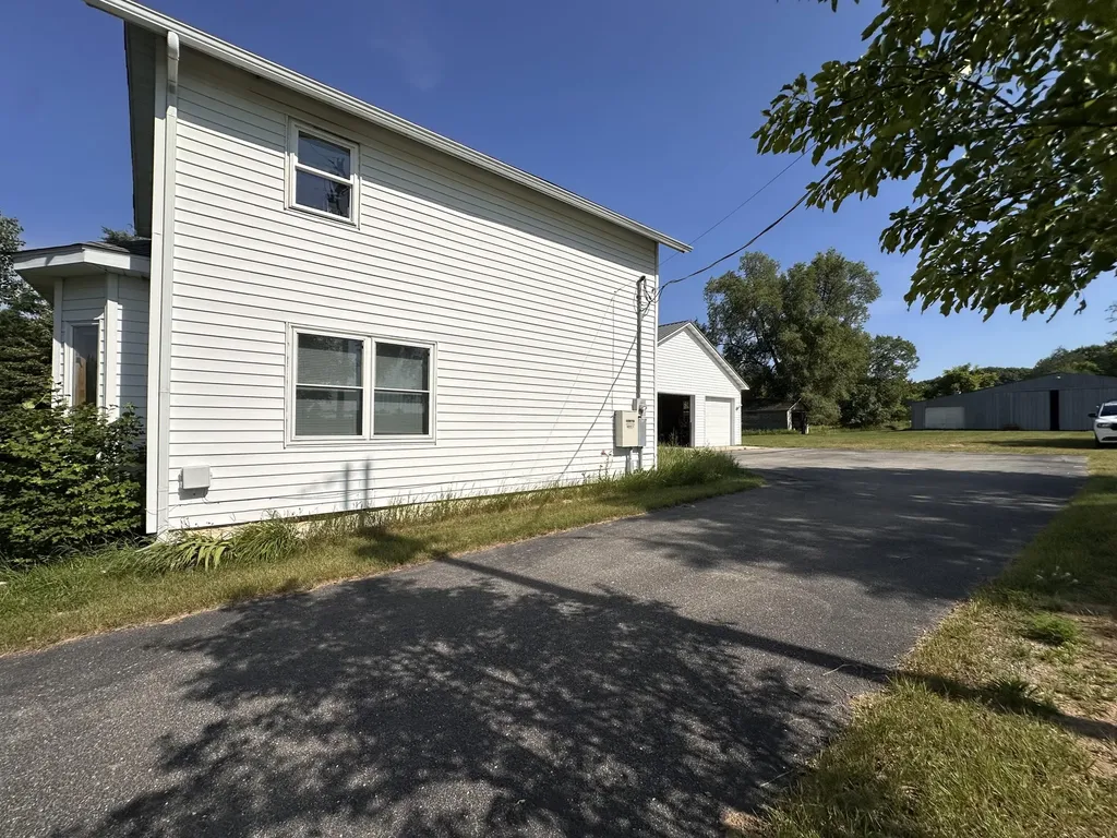 5372 W 8th Dayton Township MI 49412