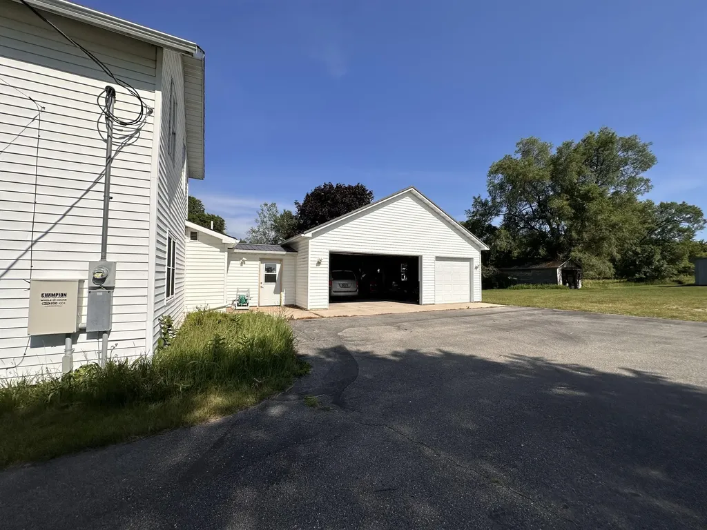 5372 W 8th Dayton Township MI 49412