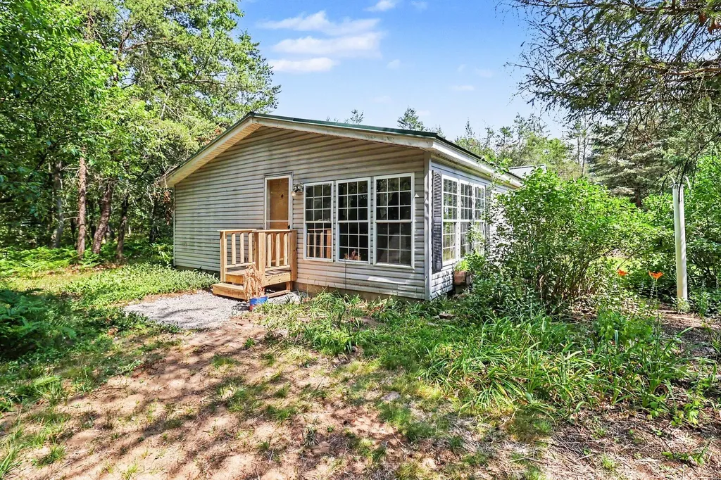 7963 E Barothy Road Branch Township MI 49402