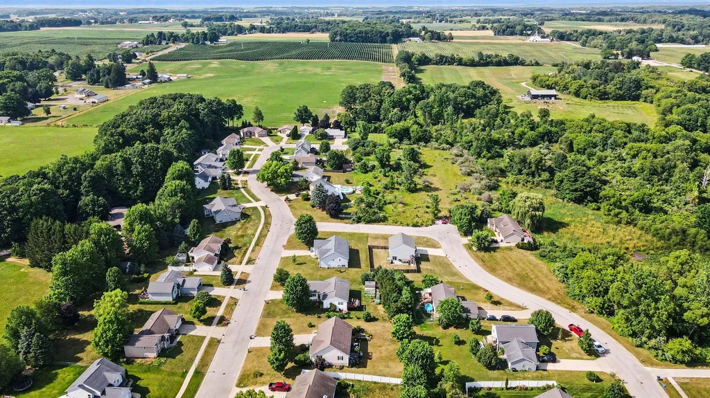 853 N Michigan Avenue Fremont City MI 49412