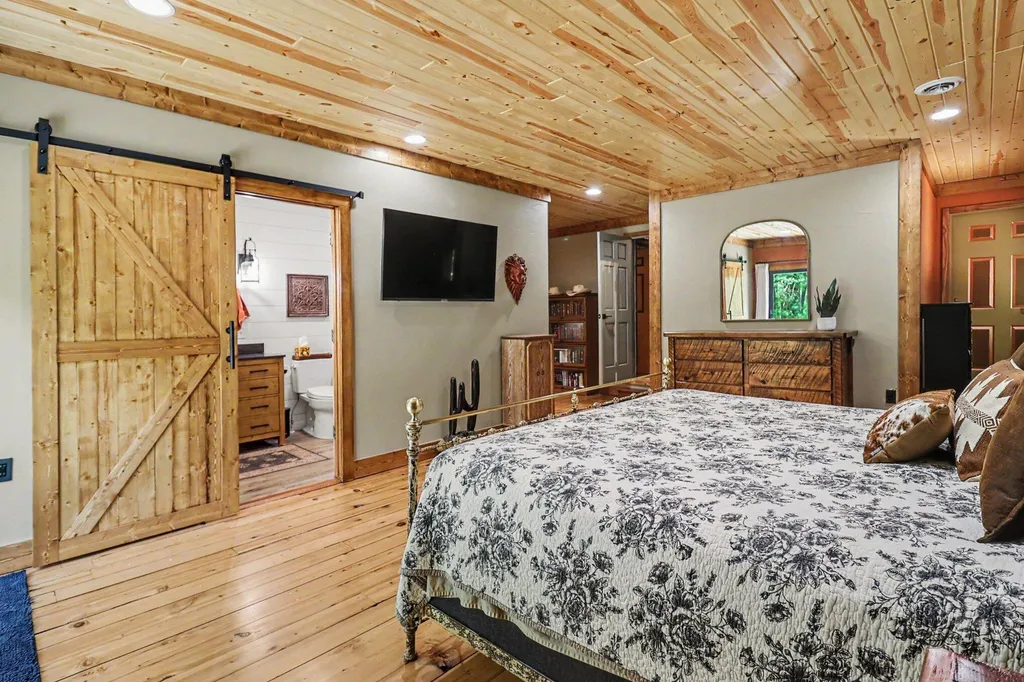 13325 W Pine Lake Road Norman Township MI 49660
