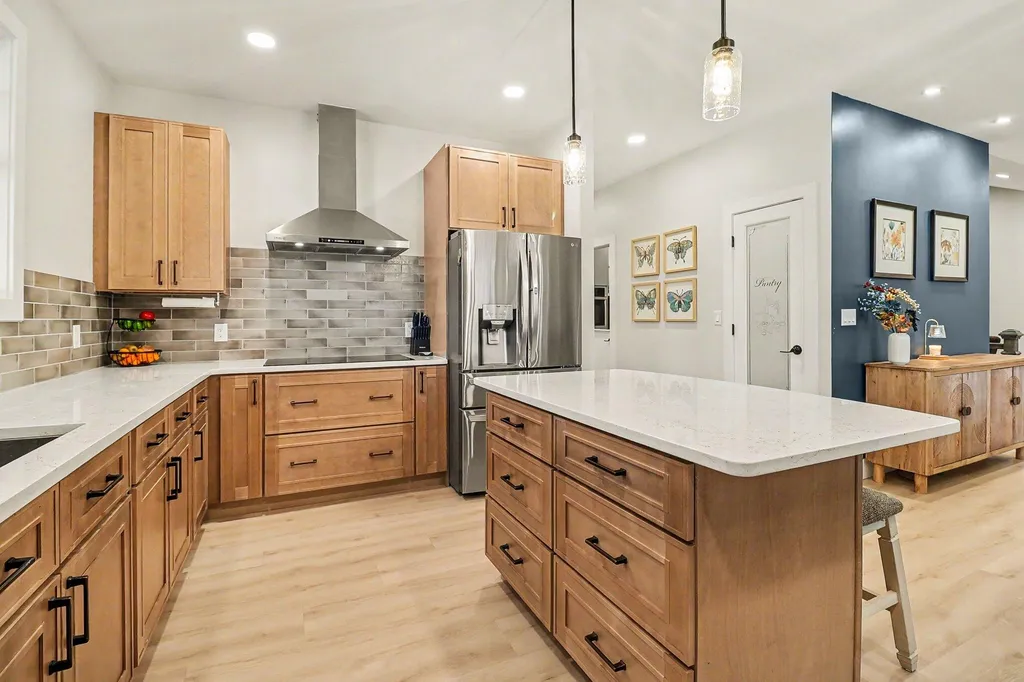 20 Kenneth Street Pentwater Village MI 49449