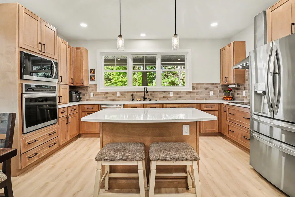 20 Kenneth Street Pentwater Village MI 49449