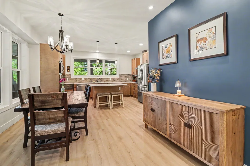 20 Kenneth Street Pentwater Village MI 49449