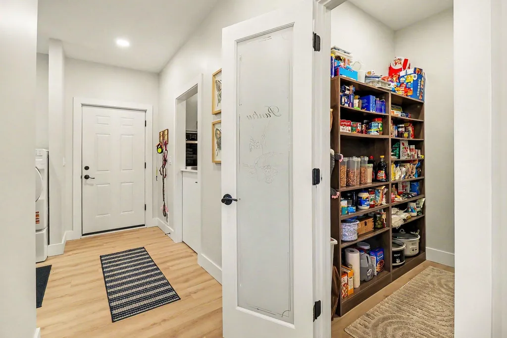 20 Kenneth Street Pentwater Village MI 49449