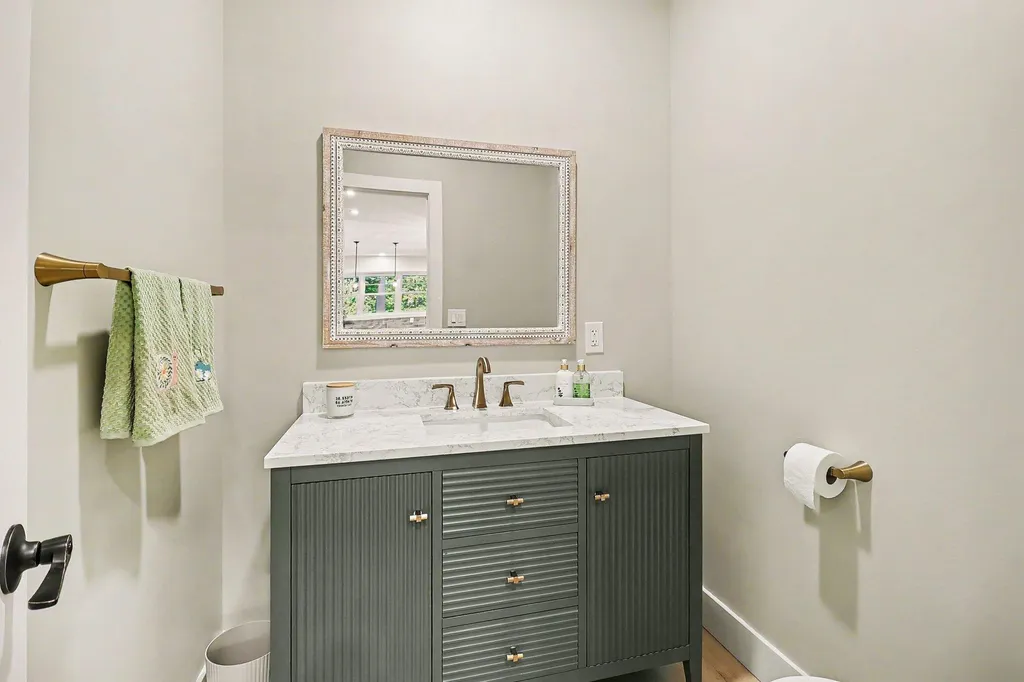 20 Kenneth Street Pentwater Village MI 49449