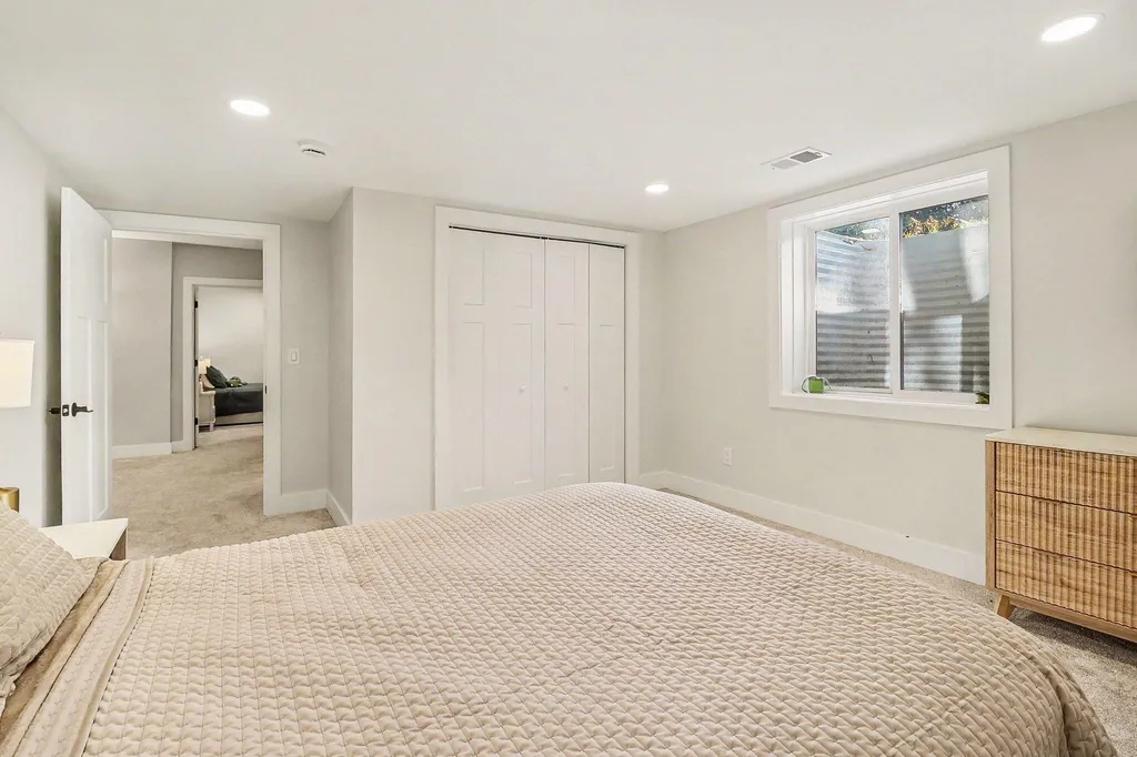 20 Kenneth Street Pentwater Village MI 49449