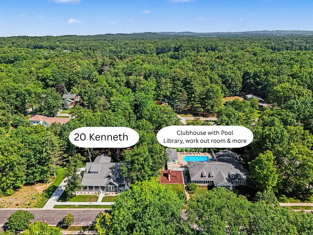 20 Kenneth Street Pentwater Village MI 49449