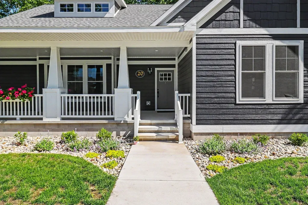 20 Kenneth Street Pentwater Village MI 49449