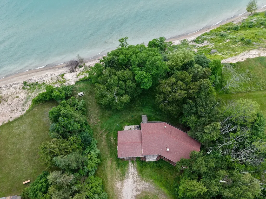 4771 S Lakeshore Drive Summit Township MI 49431