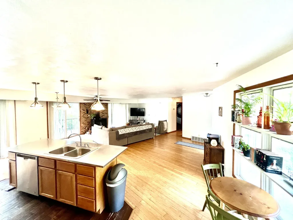 4771 S Lakeshore Drive Summit Township MI 49431