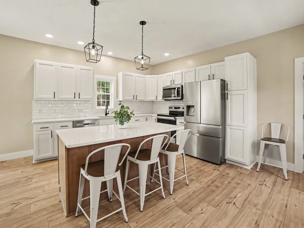910 W Bradshaw Road Riverton Township MI 49454