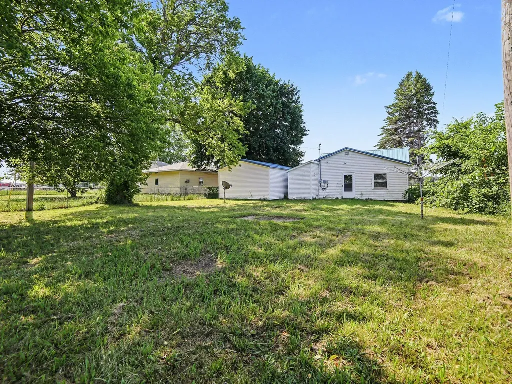 2170 E Us Highway 10 Custer Village MI 49405