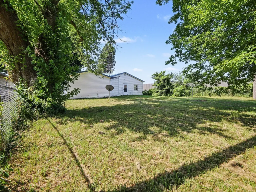 2170 E Us Highway 10 Custer Village MI 49405