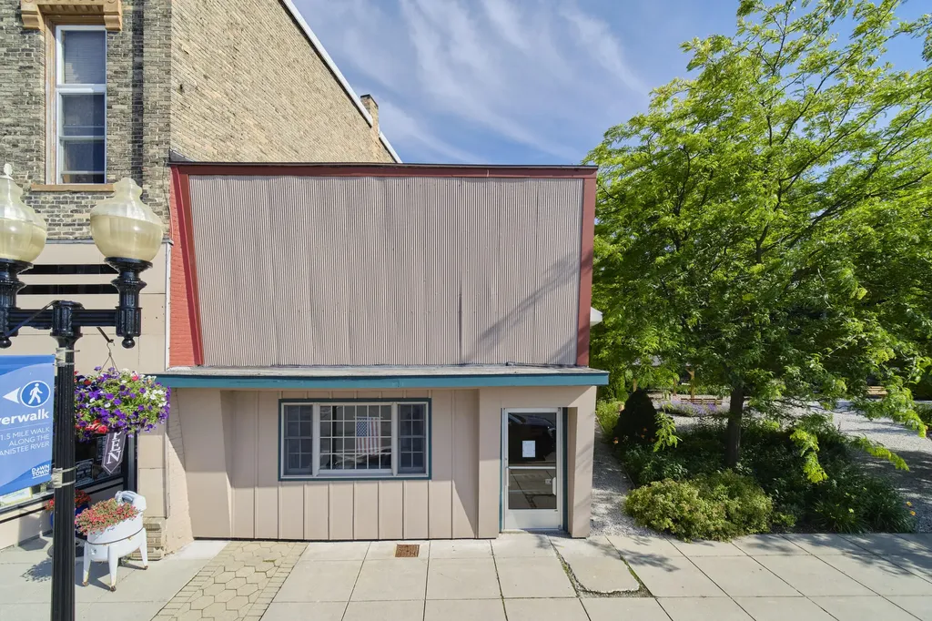323 River Street Manistee City MI 49660