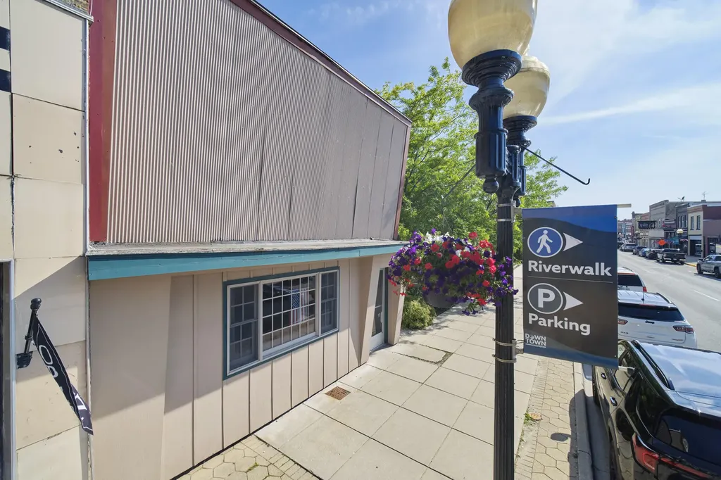323 River Street Manistee City MI 49660