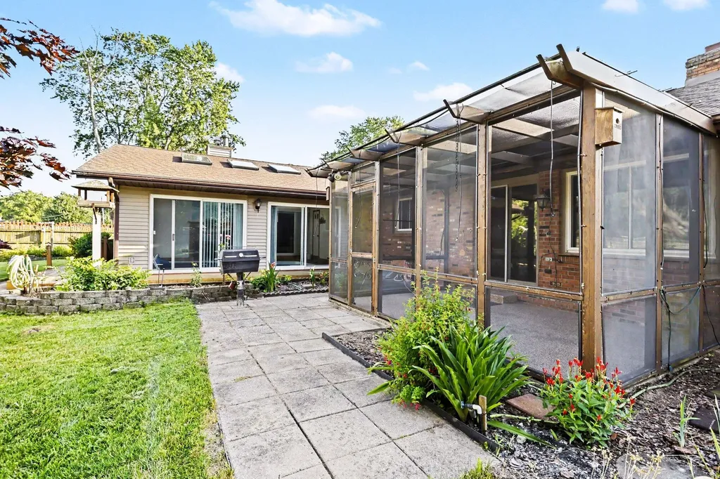 5537 Dennis Street Lake Charter Township MI 49127