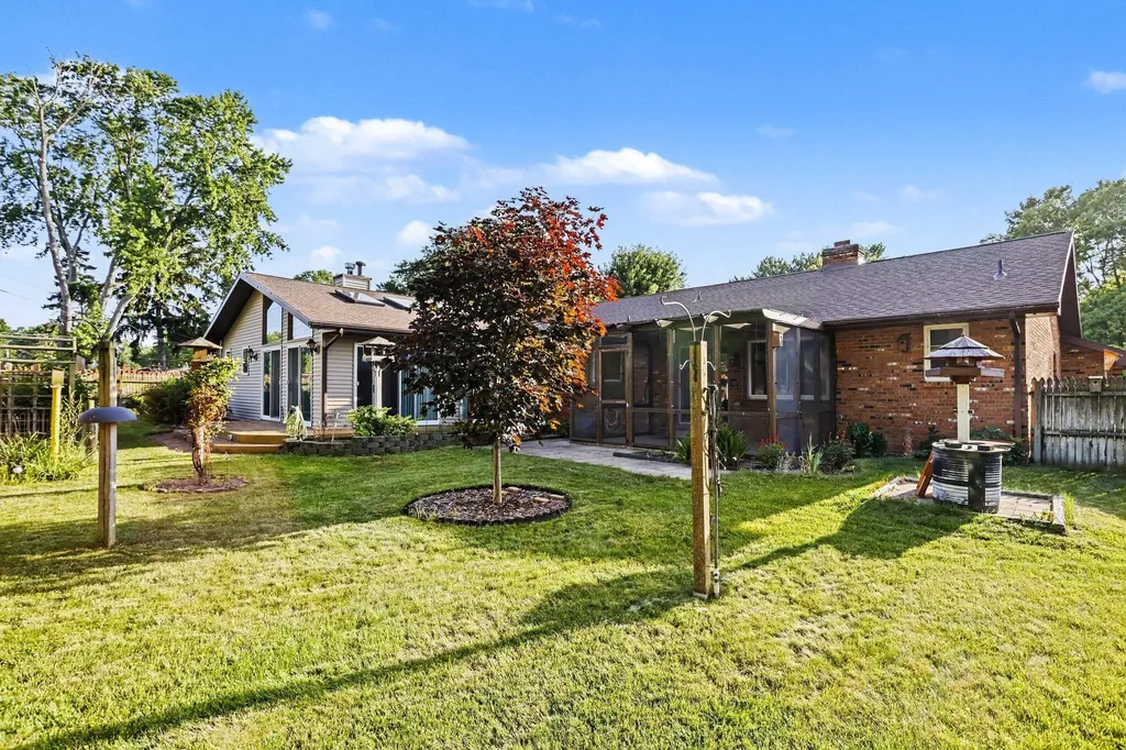 5537 Dennis Street Lake Charter Township MI 49127