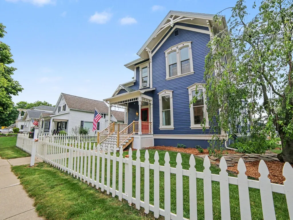 302 E Court Street Ludington City MI 49431