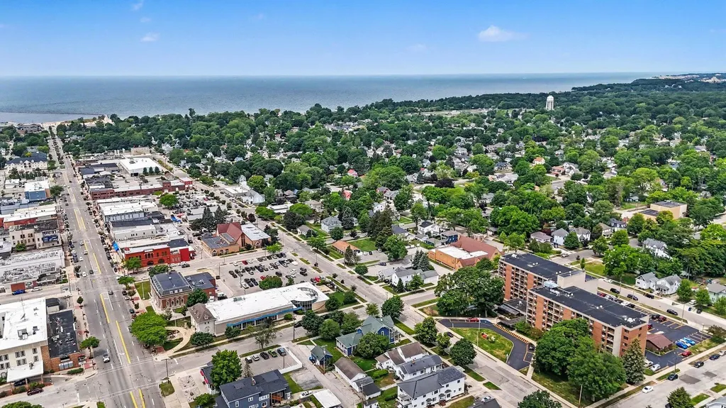 302 E Court Street Ludington City MI 49431