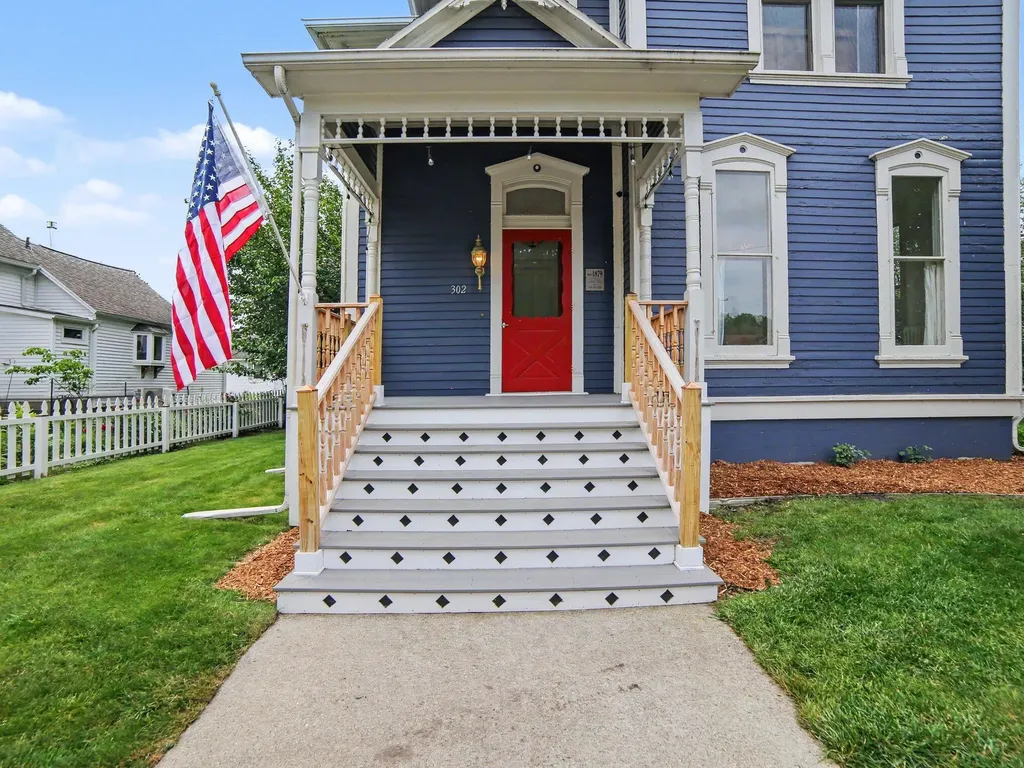 302 E Court Street Ludington City MI 49431