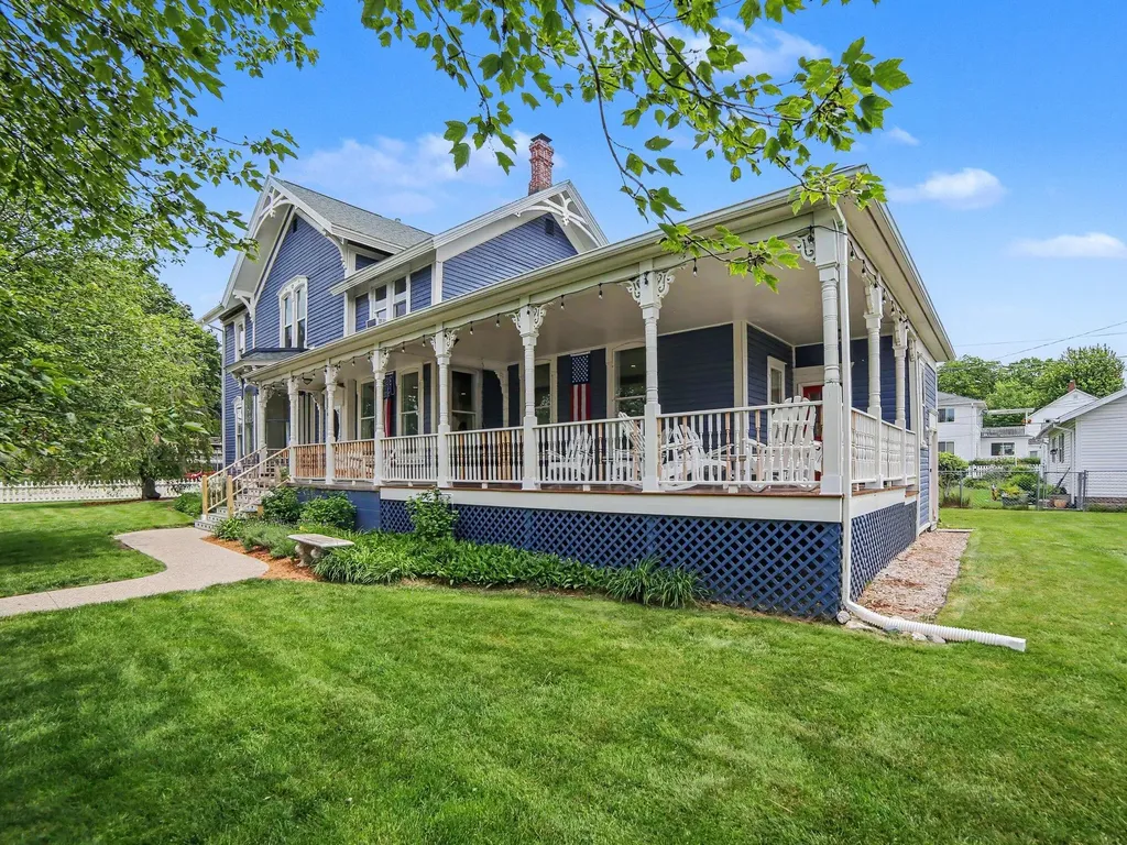 302 E Court Street Ludington City MI 49431