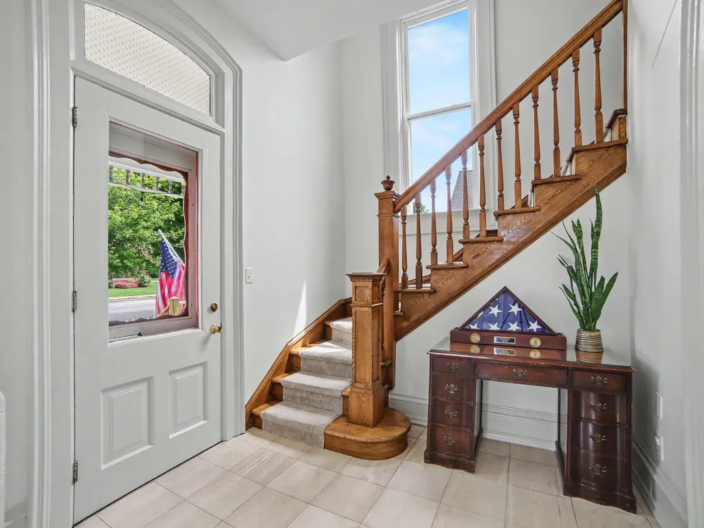 302 E Court Street Ludington City MI 49431