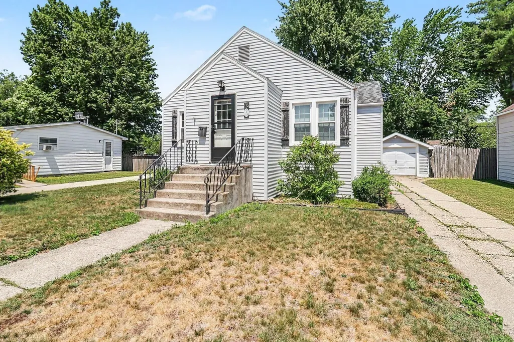 719 Diana Street Ludington City MI 49431