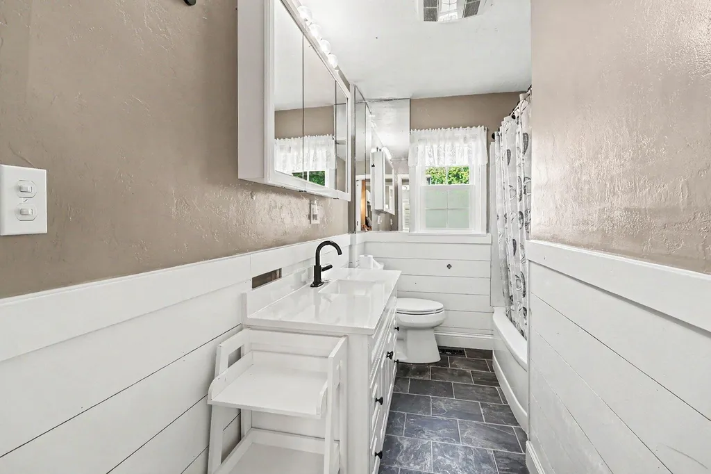 719 Diana Street Ludington City MI 49431