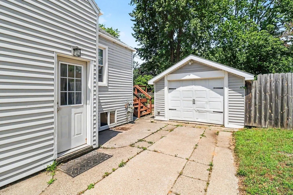 719 Diana Street Ludington City MI 49431