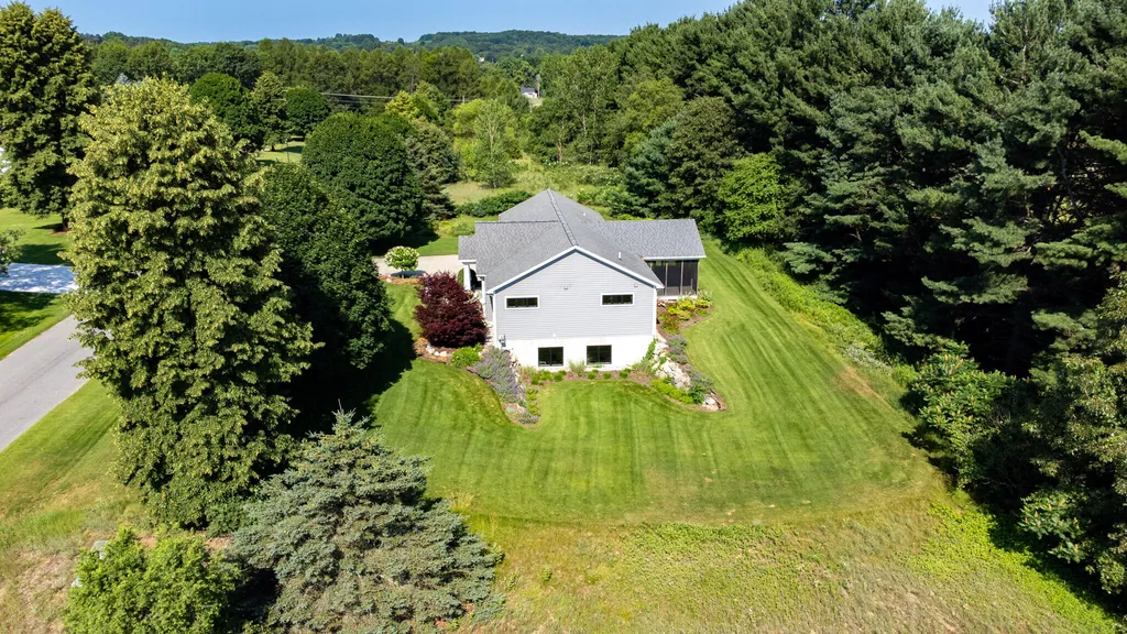 2232 W East Hill Drive Shelby Township MI 49446