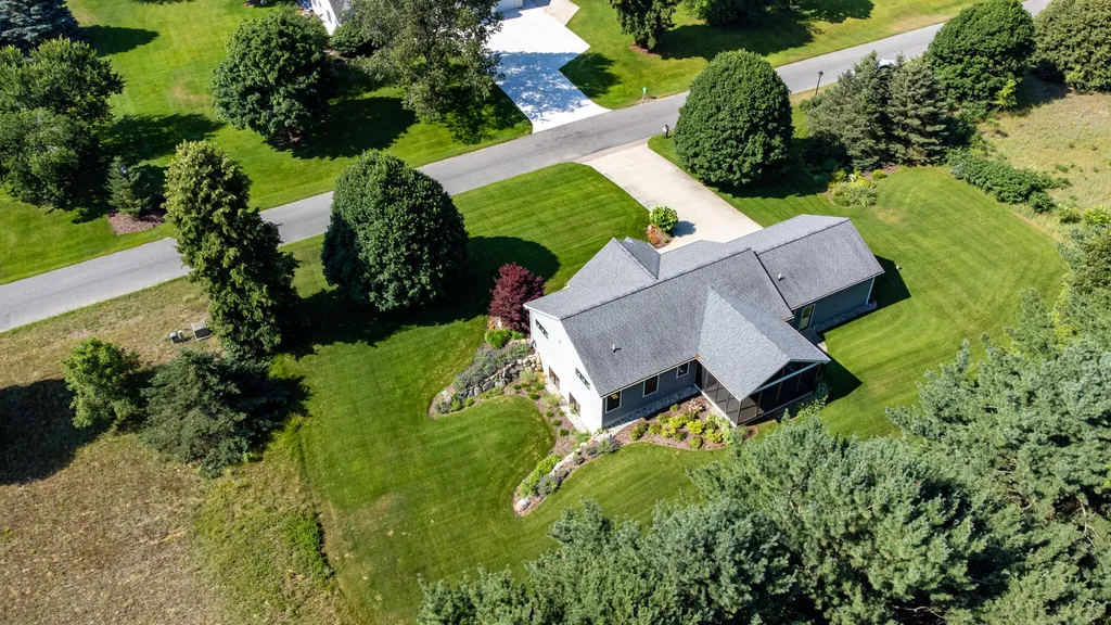 2232 W East Hill Drive Shelby Township MI 49446