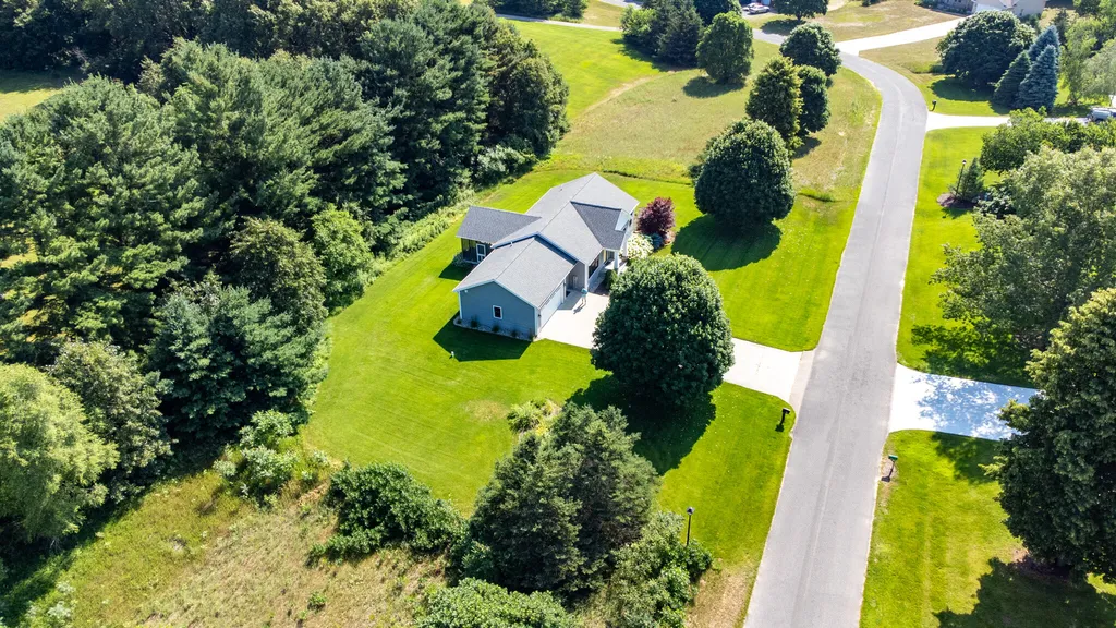 2232 W East Hill Drive Shelby Township MI 49446