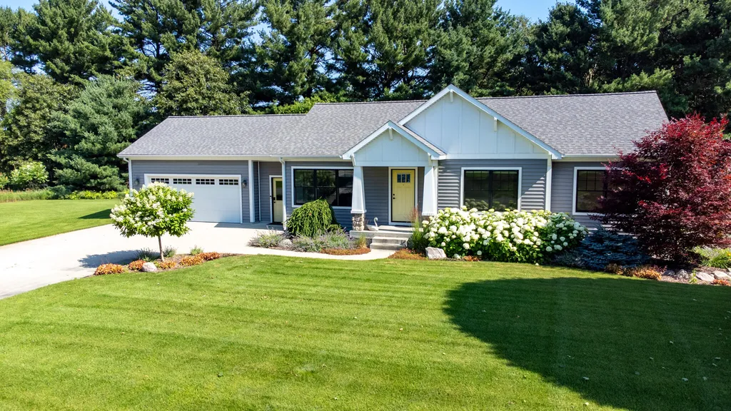 2232 W East Hill Drive Shelby Township MI 49446