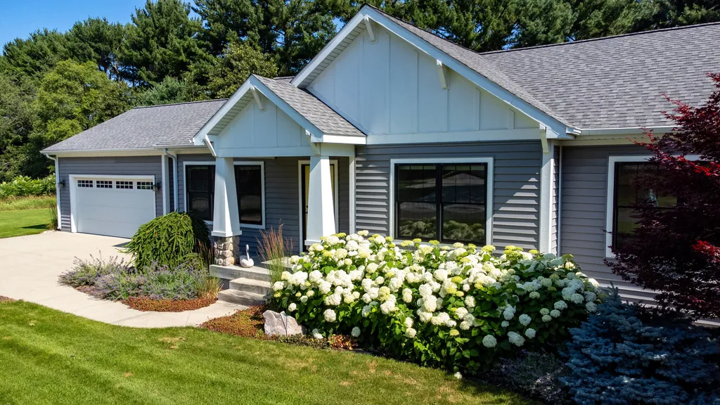 2232 W East Hill Drive Shelby Township MI 49446