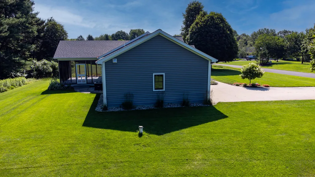2232 W East Hill Drive Shelby Township MI 49446