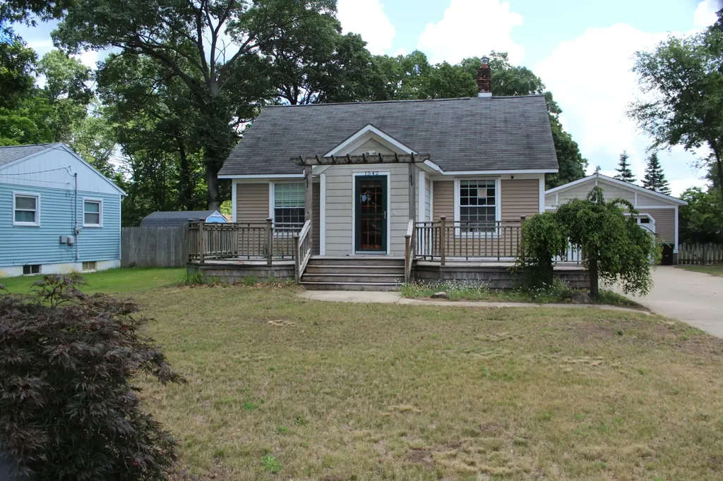 1542 Joslyn Road Muskegon Charter Township MI 49445