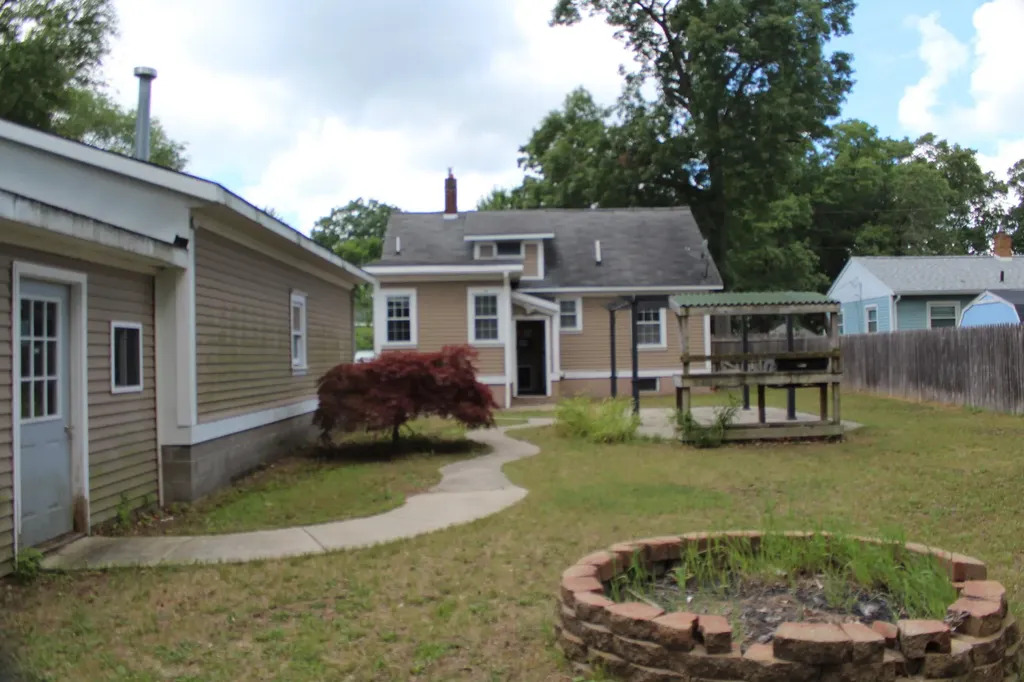 1542 Joslyn Road Muskegon Charter Township MI 49445