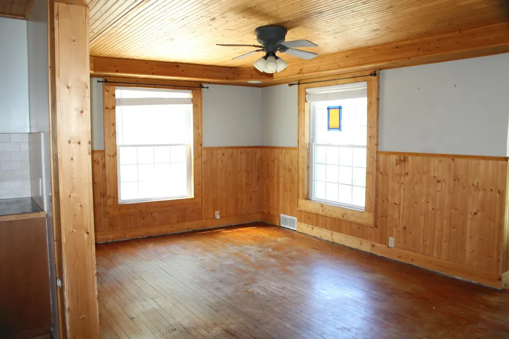 1542 Joslyn Road Muskegon Charter Township MI 49445
