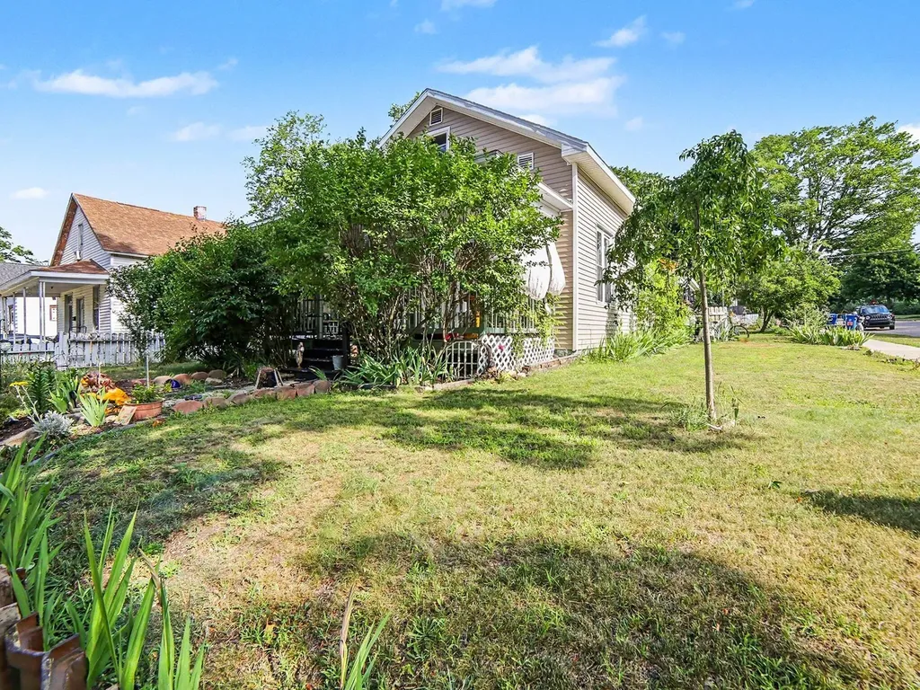 215 E Melendy Street Ludington City MI 49431